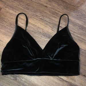 Victoria Sport velvet bralette